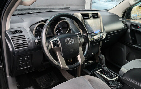 Toyota Land Cruiser Prado 150 рестайлинг 2, 2012 год, 3 100 000 рублей, 10 фотография