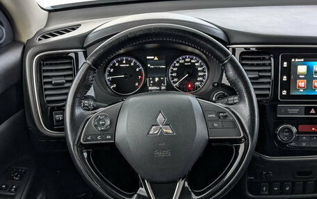 Mitsubishi Outlander III рестайлинг 3, 2019 год, 2 390 000 рублей, 21 фотография