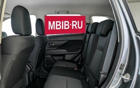 Mitsubishi Outlander III рестайлинг 3, 2019 год, 2 390 000 рублей, 18 фотография