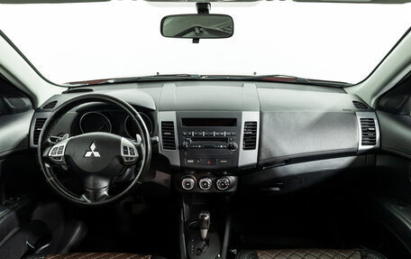 Mitsubishi Outlander III рестайлинг 3, 2011 год, 1 285 000 рублей, 13 фотография