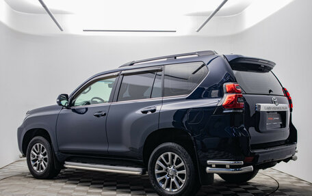 Toyota Land Cruiser Prado 150 рестайлинг 2, 2018 год, 5 395 000 рублей, 3 фотография