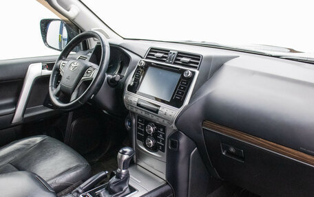Toyota Land Cruiser Prado 150 рестайлинг 2, 2018 год, 5 395 000 рублей, 10 фотография