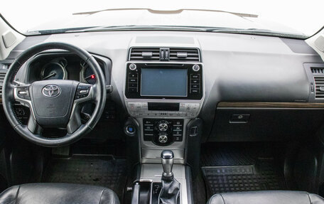 Toyota Land Cruiser Prado 150 рестайлинг 2, 2018 год, 5 395 000 рублей, 13 фотография