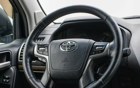 Toyota Land Cruiser Prado 150 рестайлинг 2, 2018 год, 5 395 000 рублей, 15 фотография