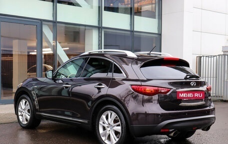 Infiniti QX70, 2014 год, 2 850 000 рублей, 6 фотография