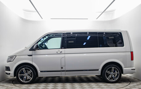 Volkswagen Multivan T6 рестайлинг, 2018 год, 4 770 000 рублей, 8 фотография