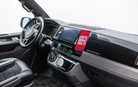 Volkswagen Multivan T6 рестайлинг, 2018 год, 4 770 000 рублей, 9 фотография