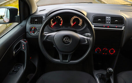 Volkswagen Polo VI (EU Market), 2015 год, 879 777 рублей, 12 фотография