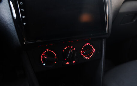 Volkswagen Polo VI (EU Market), 2015 год, 879 777 рублей, 16 фотография