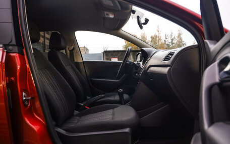 Volkswagen Polo VI (EU Market), 2015 год, 879 777 рублей, 18 фотография