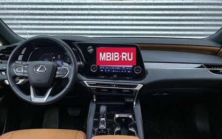Lexus RX IV рестайлинг, 2025 год, 6 990 000 рублей, 11 фотография