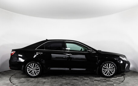 Toyota Camry, 2017 год, 1 799 000 рублей, 4 фотография