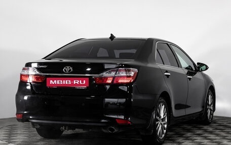 Toyota Camry, 2017 год, 1 799 000 рублей, 5 фотография