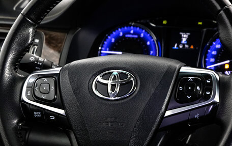 Toyota Camry, 2017 год, 1 799 000 рублей, 11 фотография
