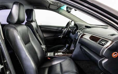 Toyota Camry, 2017 год, 1 799 000 рублей, 20 фотография