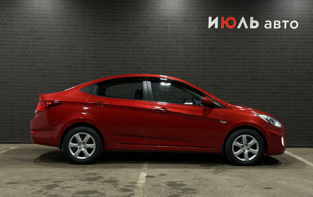 Hyundai Solaris II рестайлинг, 2011 год, 850 000 рублей, 4 фотография