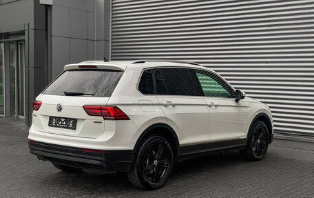 Volkswagen Tiguan II, 2019 год, 2 790 000 рублей, 6 фотография