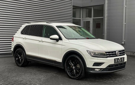 Volkswagen Tiguan II, 2019 год, 2 790 000 рублей, 3 фотография