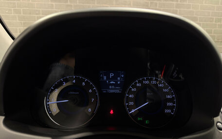 Hyundai Solaris II рестайлинг, 2011 год, 850 000 рублей, 19 фотография