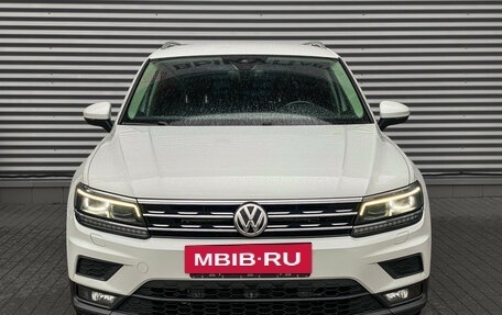 Volkswagen Tiguan II, 2019 год, 2 790 000 рублей, 2 фотография