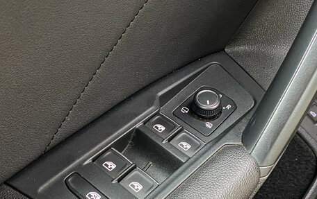 Volkswagen Tiguan II, 2019 год, 2 790 000 рублей, 15 фотография