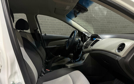 Chevrolet Cruze II, 2012 год, 999 000 рублей, 9 фотография