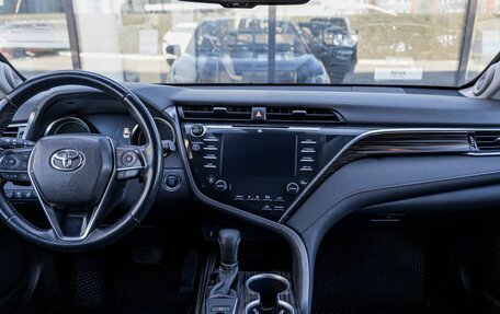 Toyota Camry, 2020 год, 2 850 000 рублей, 7 фотография