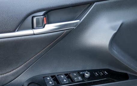 Toyota Camry, 2020 год, 2 850 000 рублей, 11 фотография