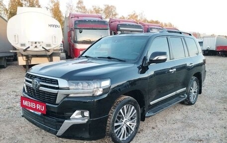 Toyota Land Cruiser 200, 2020 год, 7 254 000 рублей, 2 фотография