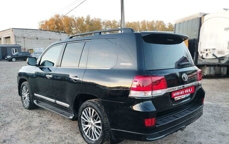 Toyota Land Cruiser 200, 2020 год, 7 254 000 рублей, 4 фотография
