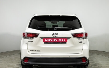 Toyota Highlander III, 2014 год, 2 399 900 рублей, 6 фотография