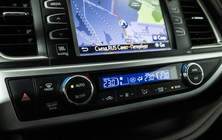Toyota Highlander III, 2014 год, 2 399 900 рублей, 17 фотография