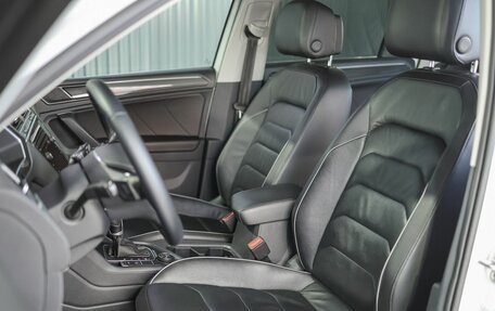 Volkswagen Tiguan II, 2018 год, 2 799 000 рублей, 6 фотография