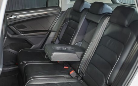 Volkswagen Tiguan II, 2018 год, 2 799 000 рублей, 7 фотография