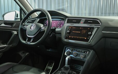 Volkswagen Tiguan II, 2018 год, 2 799 000 рублей, 12 фотография