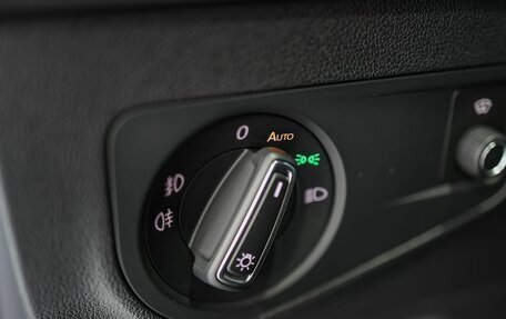 Volkswagen Tiguan II, 2018 год, 2 799 000 рублей, 16 фотография