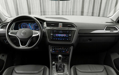 Volkswagen Tiguan II, 2020 год, 3 590 000 рублей, 8 фотография