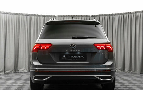 Volkswagen Tiguan II, 2020 год, 3 590 000 рублей, 6 фотография