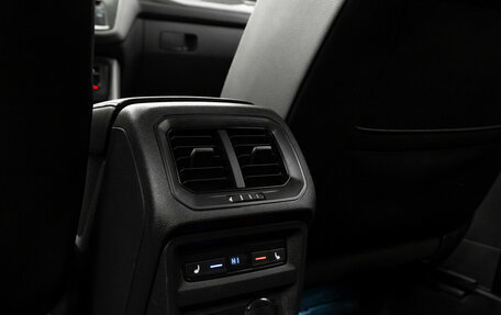 Volkswagen Tiguan II, 2020 год, 3 590 000 рублей, 18 фотография