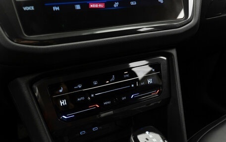 Volkswagen Tiguan II, 2020 год, 3 590 000 рублей, 16 фотография