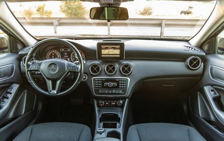 Mercedes-Benz A-Класс, 2015 год, 1 348 000 рублей, 13 фотография