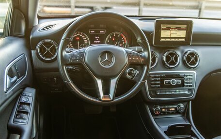 Mercedes-Benz A-Класс, 2015 год, 1 348 000 рублей, 14 фотография