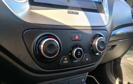 Hyundai Solaris II рестайлинг, 2019 год, 1 355 000 рублей, 12 фотография