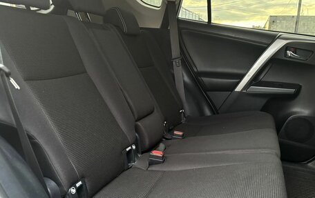 Toyota RAV4, 2019 год, 2 300 000 рублей, 12 фотография