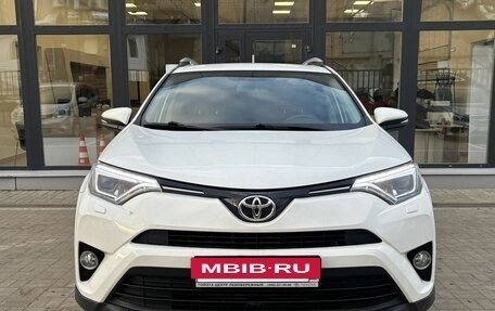 Toyota RAV4, 2019 год, 2 300 000 рублей, 23 фотография