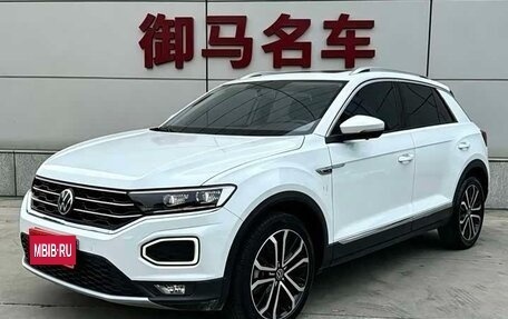 Volkswagen T-Roc I, 2022 год, 1 600 020 рублей, 1 фотография