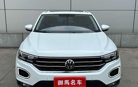 Volkswagen T-Roc I, 2022 год, 1 600 020 рублей, 3 фотография