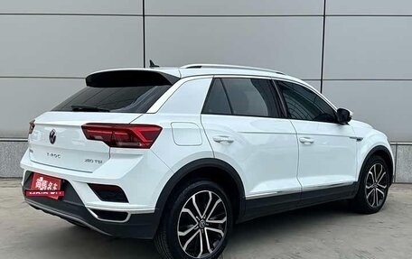 Volkswagen T-Roc I, 2022 год, 1 600 020 рублей, 4 фотография