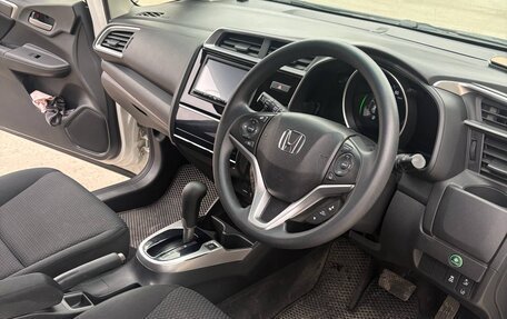 Honda Fit III, 2018 год, 990 000 рублей, 8 фотография