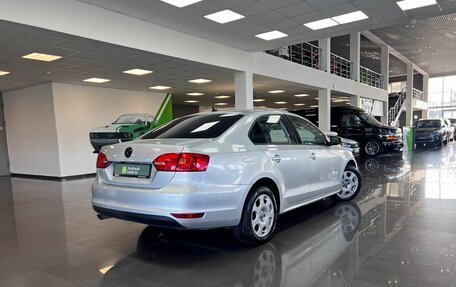 Volkswagen Jetta VI, 2013 год, 890 000 рублей, 2 фотография